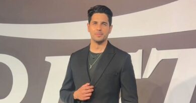 Sidharth Malhotra Suffers Leg Injury, Shares a Witty Update With Fans